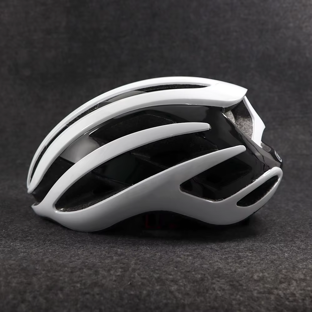 Casque de vélo ultraléger