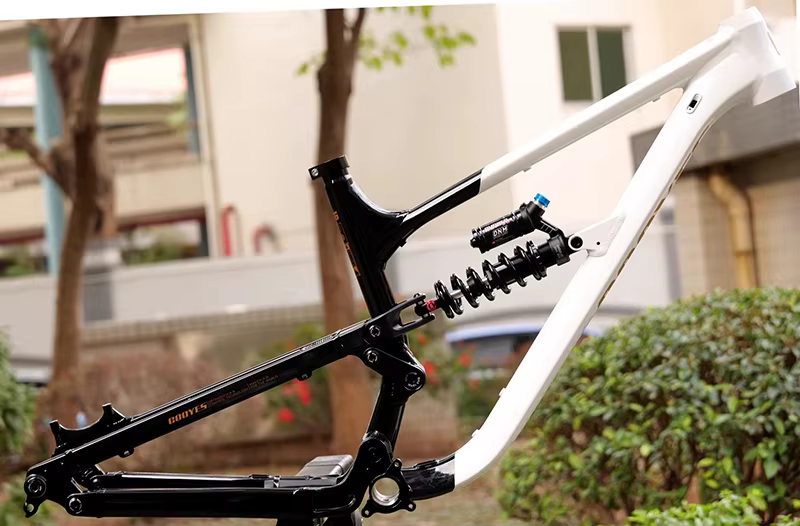 Cadre de vélo en aluminium à suspension intégrale